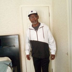 Meet your Posher, Larry